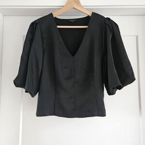 RW&CO. Black Puff Sleeve V-Neck Satin Blouse
